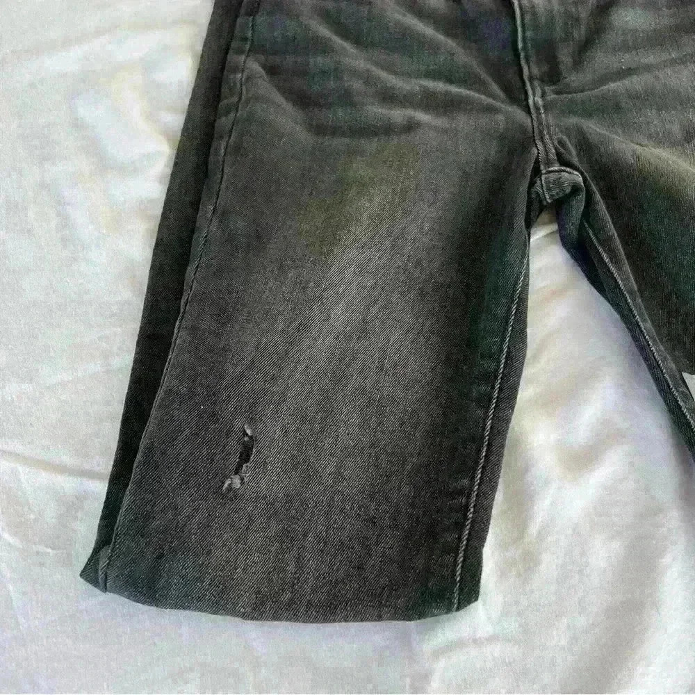 NWT girls black distressed skinny jeans with adjustable waistband. - Picture 4 of 10